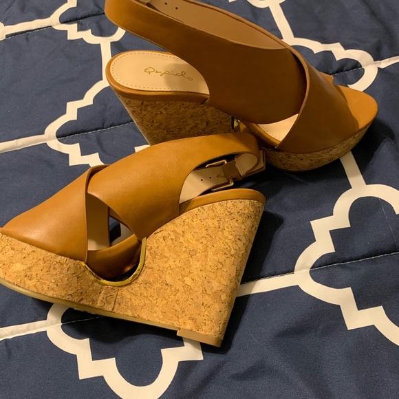 Shoes - Picture 4 of 5